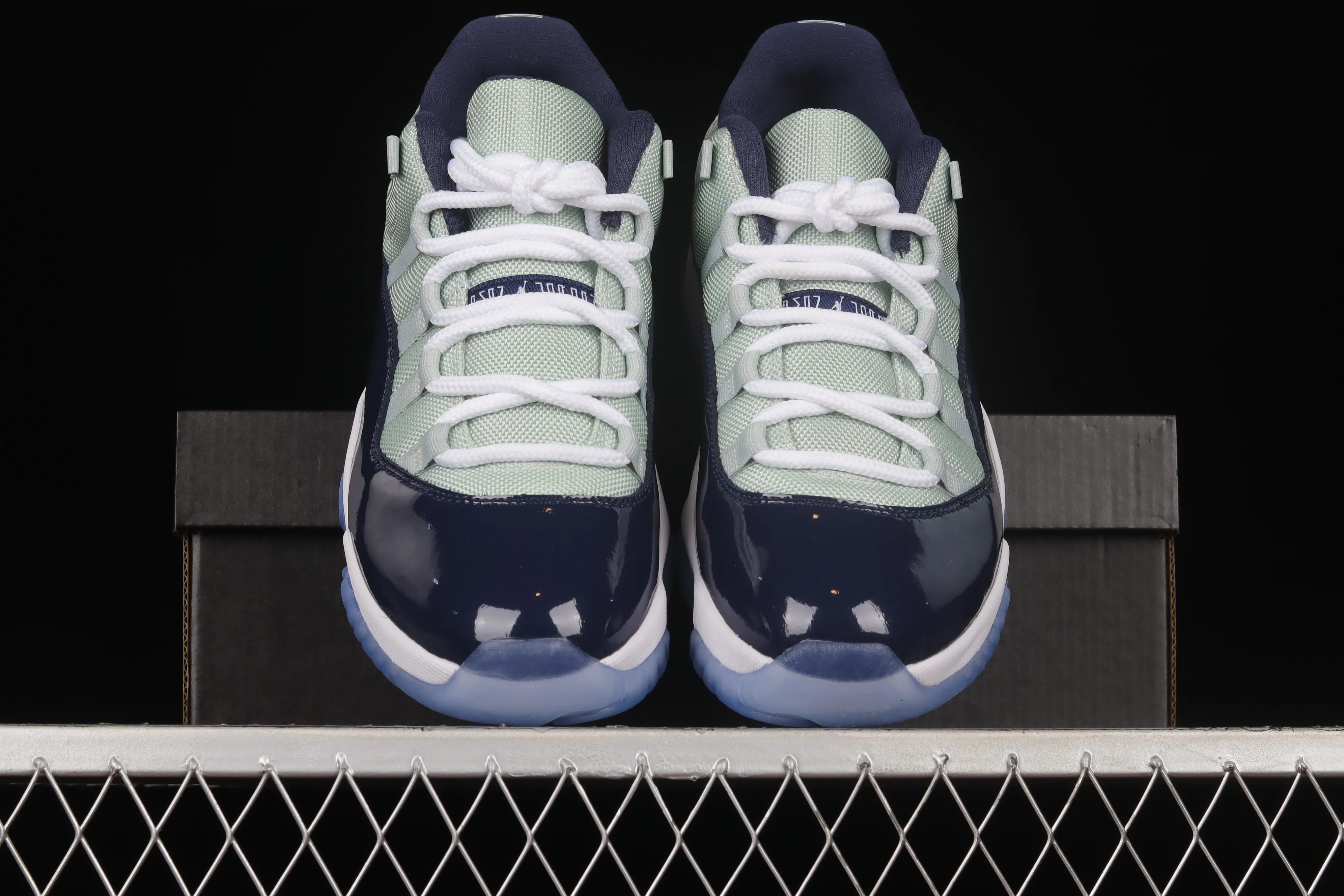 All categories Air Jordan Jordan series basketball shoes Air Jordan 11 F version Air Jordan 11 Retro Low AJ11 navy low top layer genuine standard genuine carbon sports culture basketball shoes 528895-007